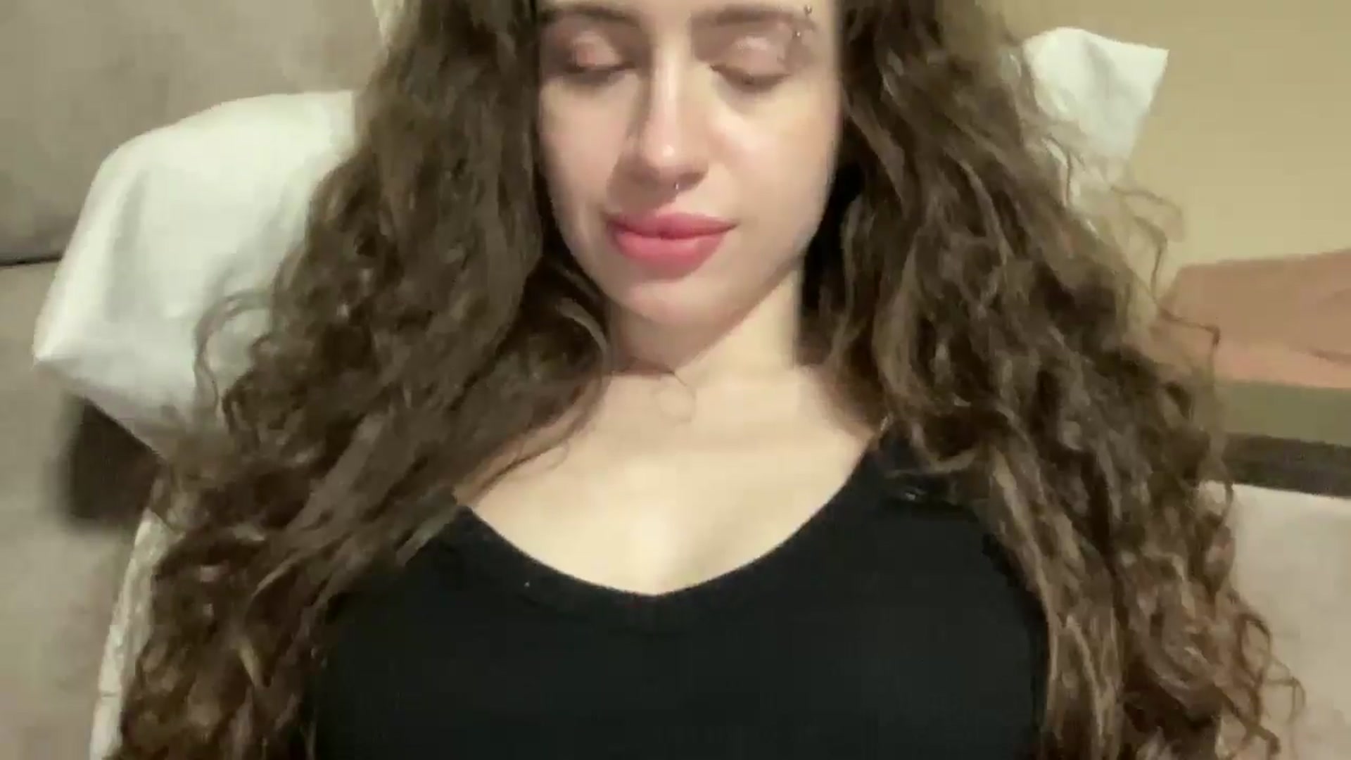 Gallery image thumbnail from CurlyDream's myfreecams stream on, 02/10/2026, 20:20 image 12 of 20