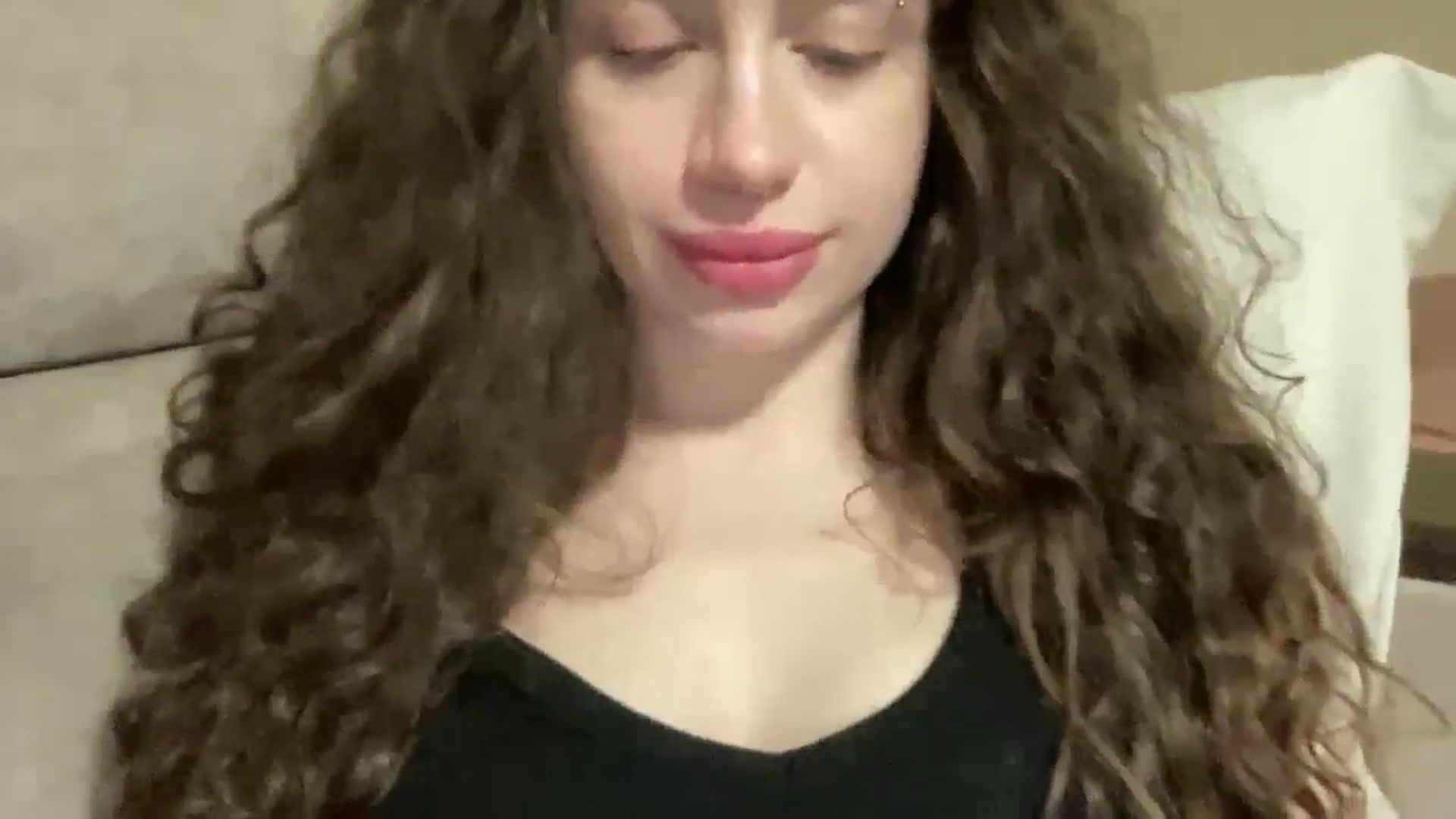 Gallery image thumbnail from CurlyDream's myfreecams stream on, 02/10/2026, 20:20 image 15 of 20