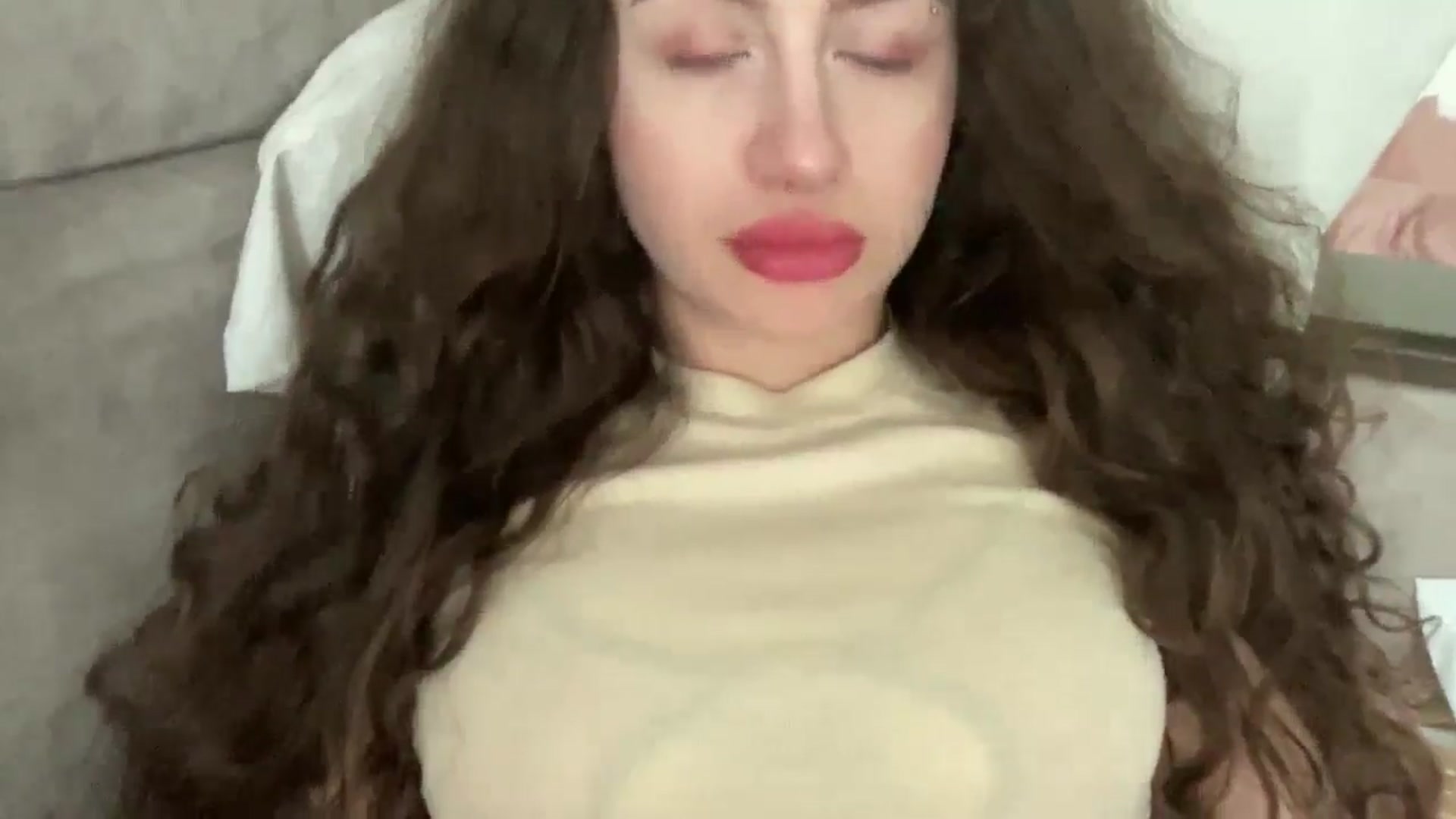 Gallery image thumbnail from CurlyDream's myfreecams stream on, 02/11/2026, 13:37 image 11 of 20