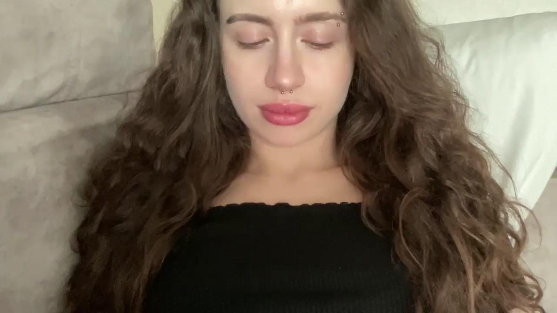 Gallery image thumbnail from CurlyDream's myfreecams stream on, 02/12/2026, 13:23 image 17 of 20
