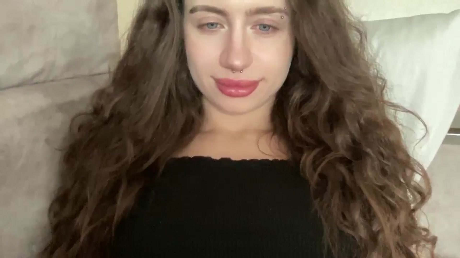 Gallery image thumbnail from CurlyDream's myfreecams stream on, 02/12/2026, 13:23 image 3 of 20