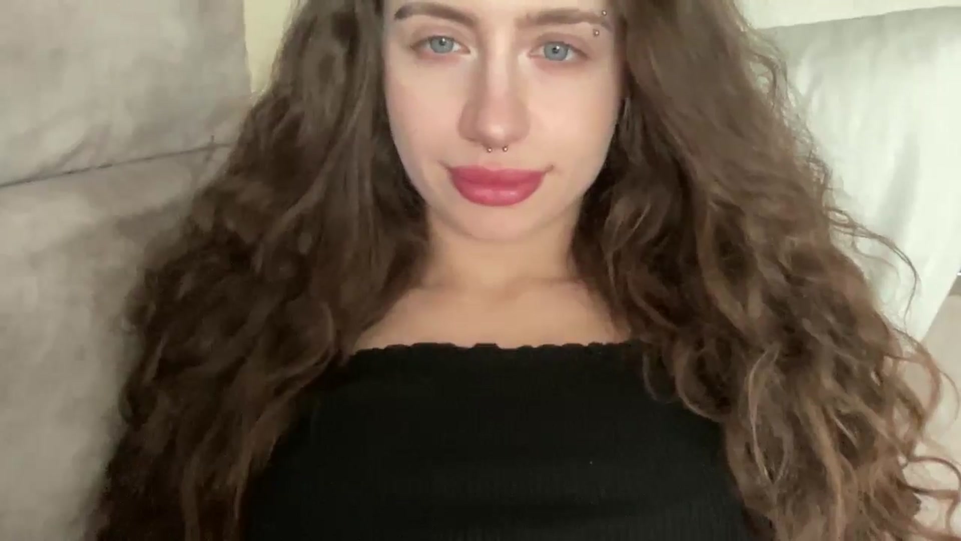 Gallery image thumbnail from CurlyDream's myfreecams stream on, 02/12/2026, 13:23 image 12 of 20