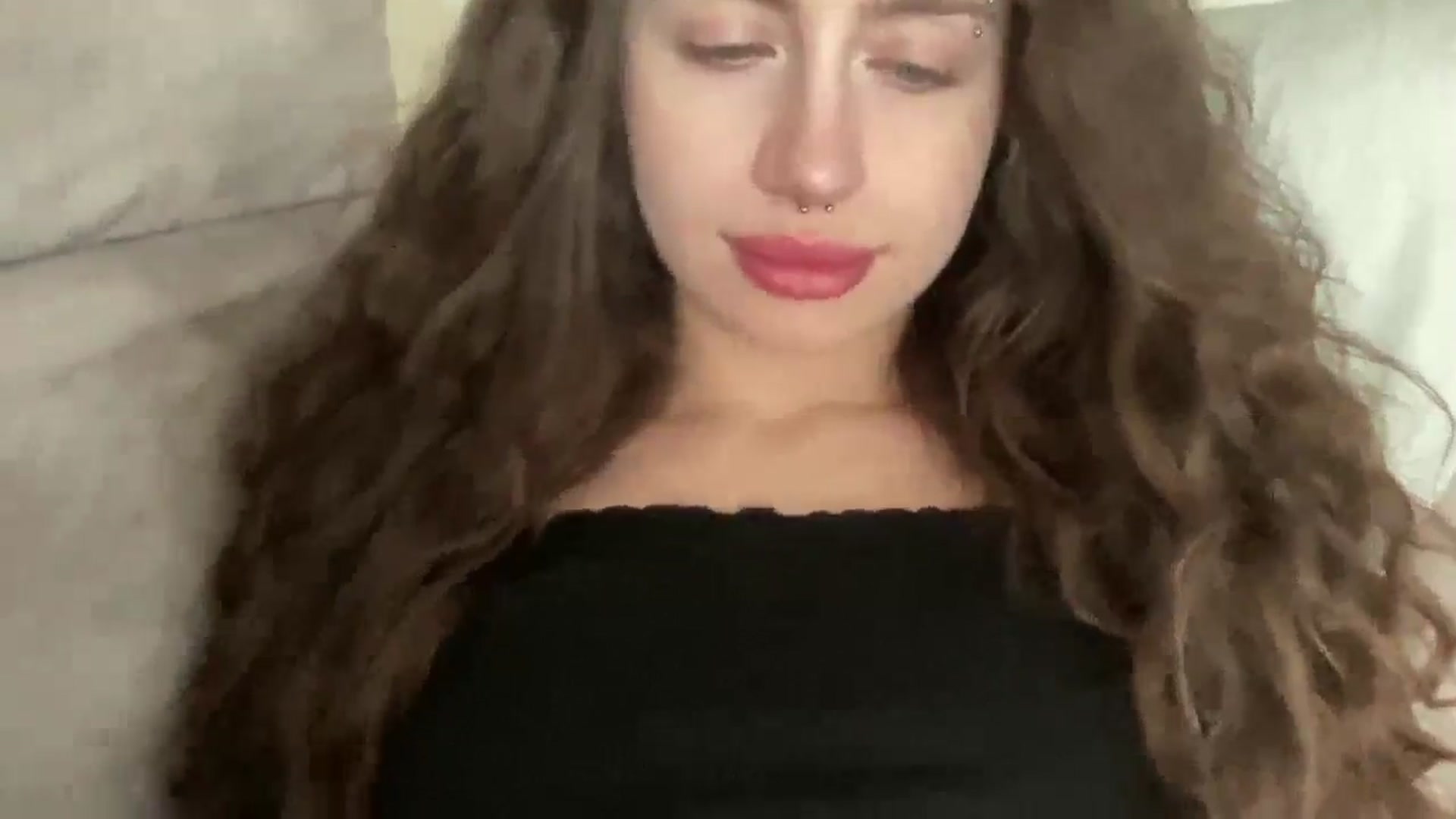 Gallery image thumbnail from CurlyDream's myfreecams stream on, 02/12/2026, 13:23 image 10 of 20