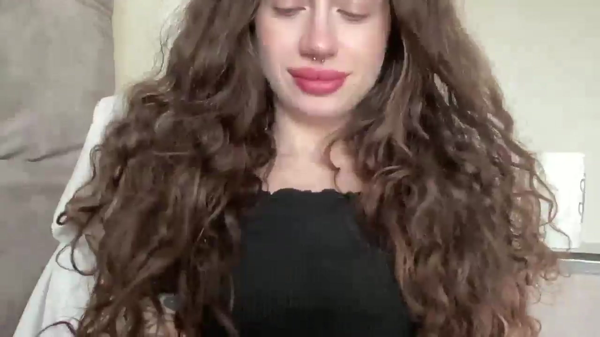 Gallery image thumbnail from CurlyDream's myfreecams stream on, 02/17/2026, 12:31 image 17 of 20
