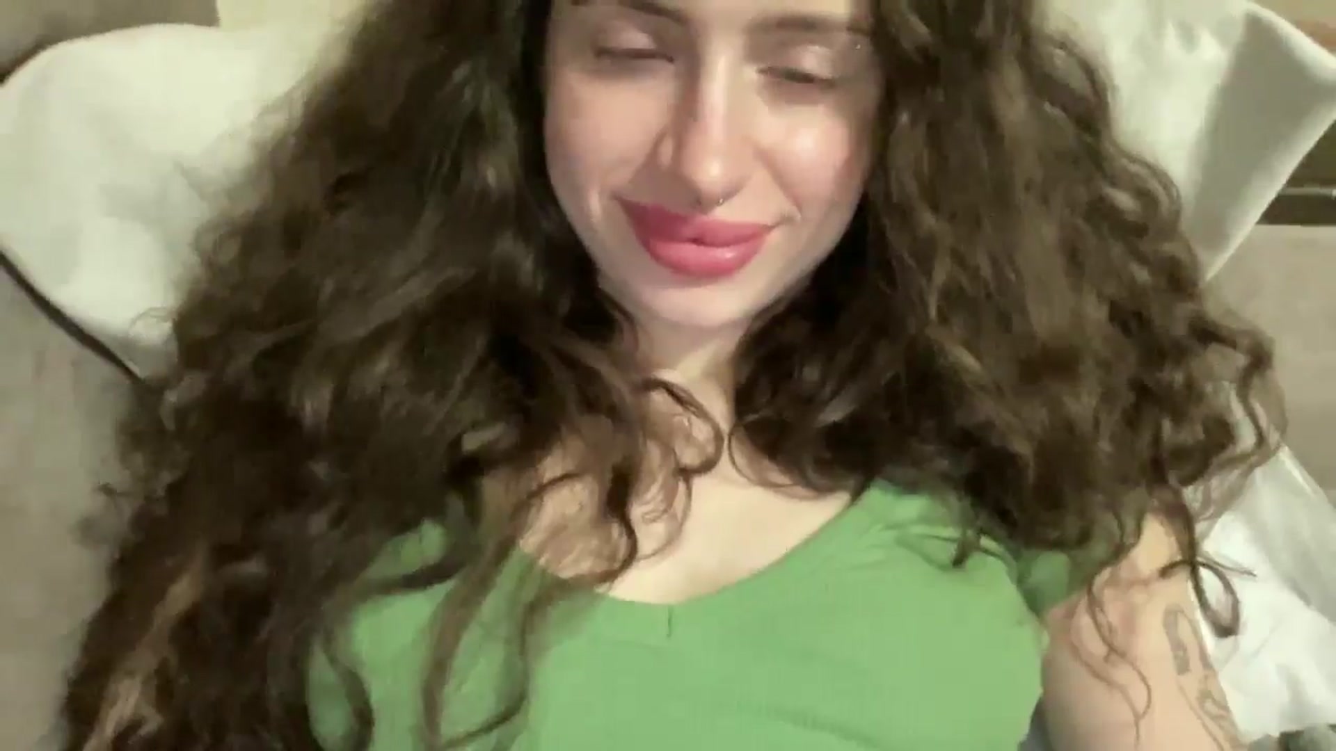 Gallery image thumbnail from CurlyDream's myfreecams stream on, 02/26/2026, 19:03 image 4 of 20