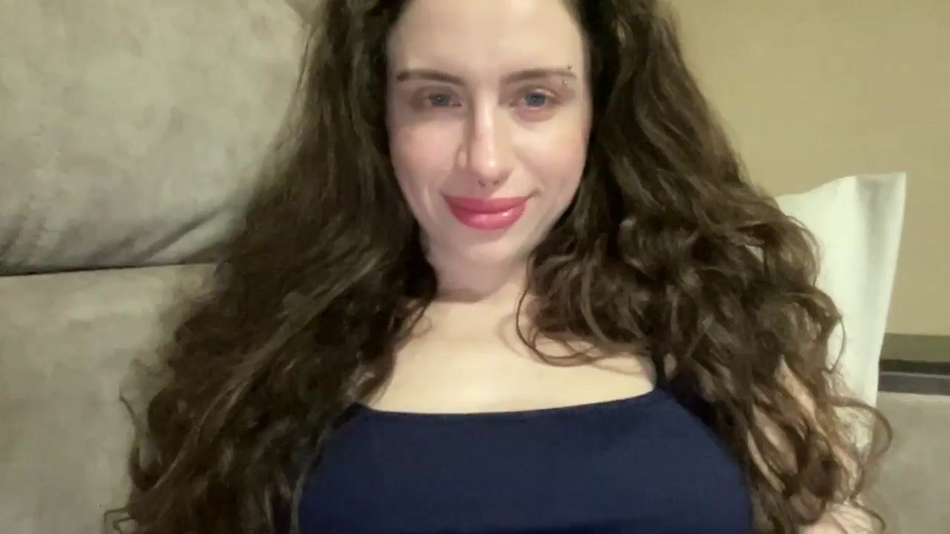 Gallery image thumbnail from CurlyDream's myfreecams stream on, 03/06/2026, 18:08 image 10 of 20
