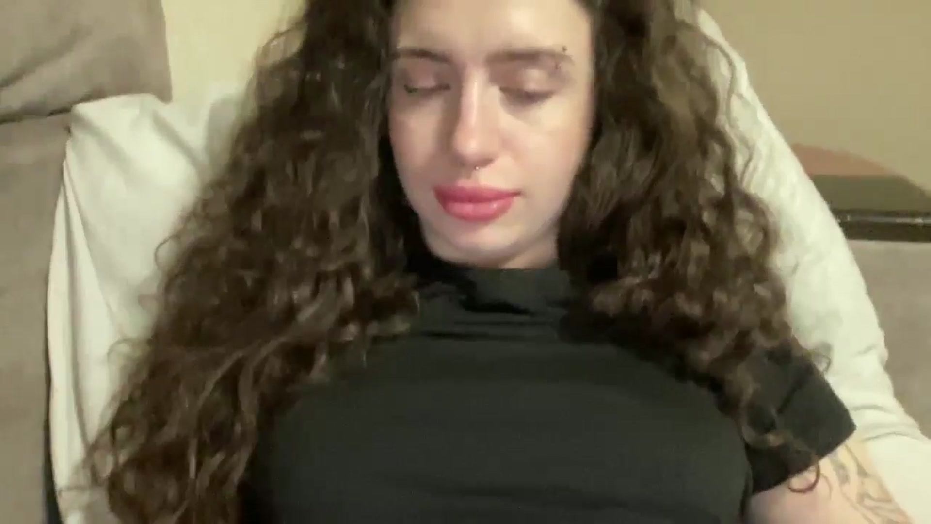 Gallery image thumbnail from CurlyDream's myfreecams stream on, 03/08/2026, 21:59 image 5 of 20