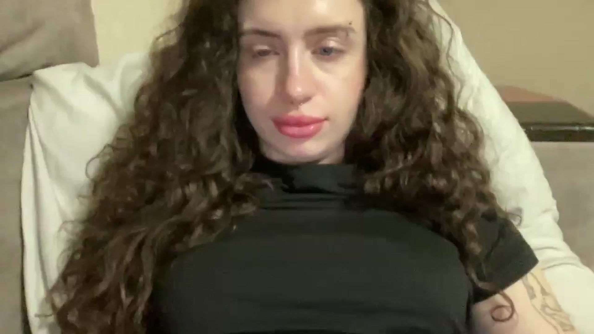 Gallery image thumbnail from CurlyDream's myfreecams stream on, 03/08/2026, 21:59 image 20 of 20