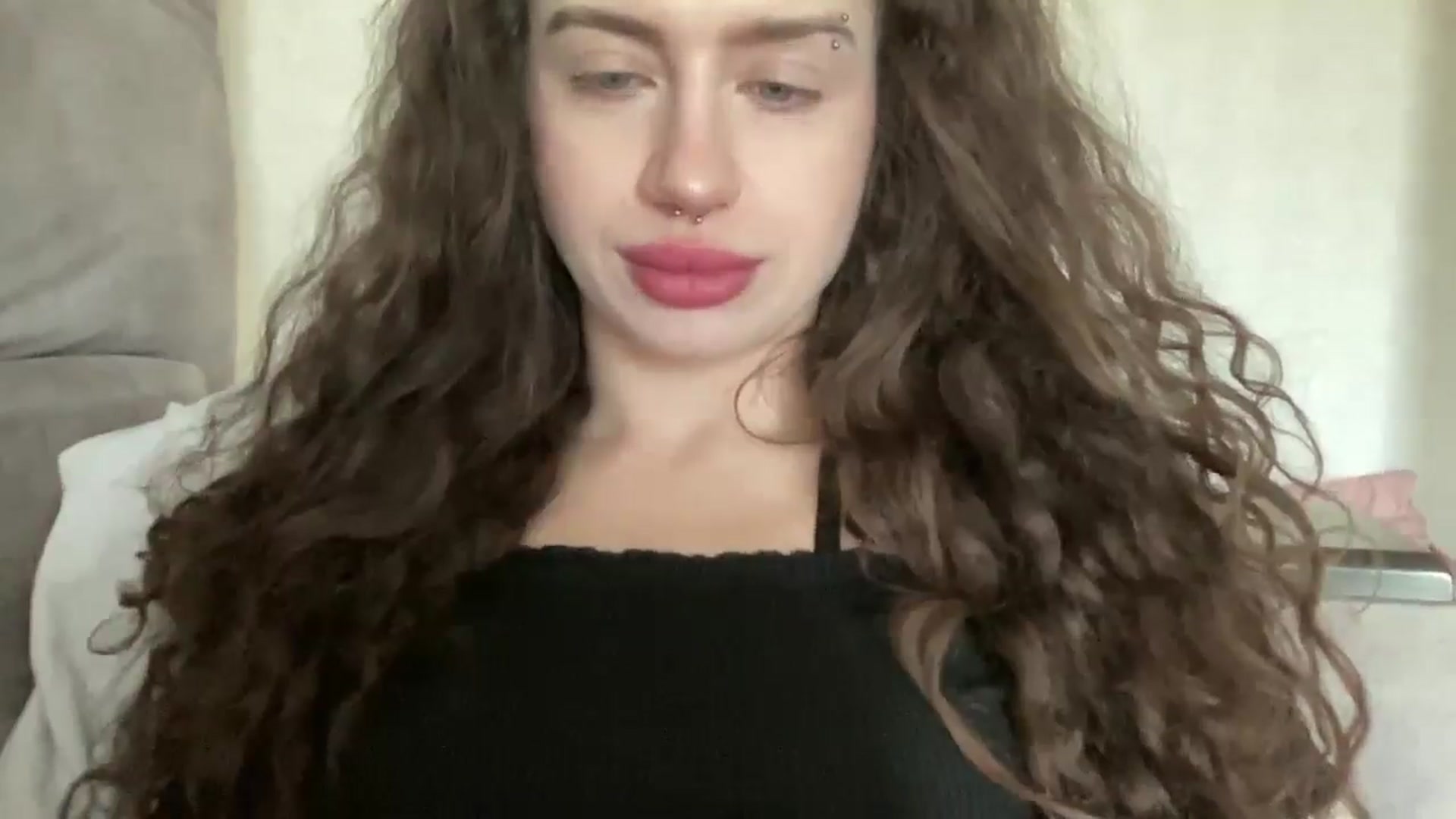 Gallery image thumbnail from CurlyDream's myfreecams stream on, 03/09/2026, 10:09 image 7 of 20