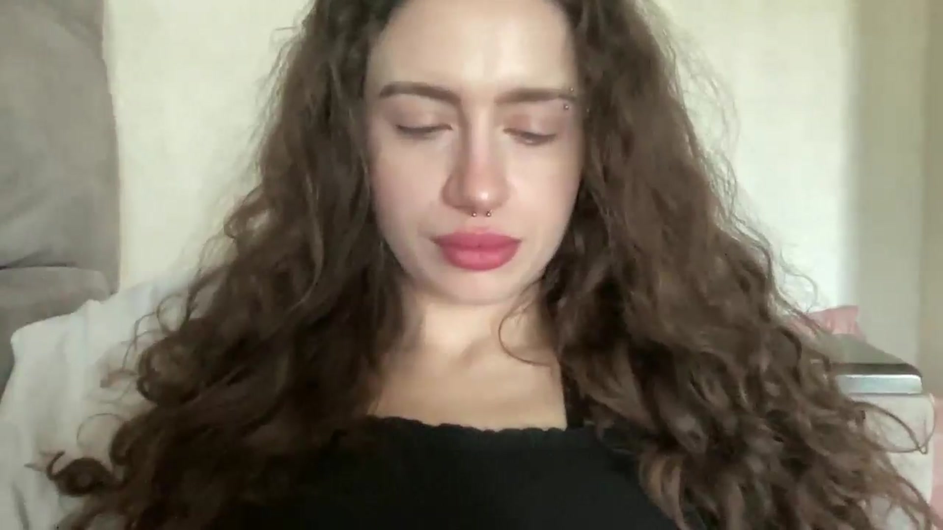 Gallery image thumbnail from CurlyDream's myfreecams stream on, 03/09/2026, 10:09 image 15 of 20