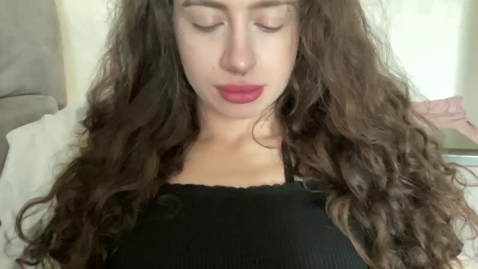 Gallery image thumbnail from CurlyDream's myfreecams stream on, 03/09/2026, 10:09 image 12 of 20