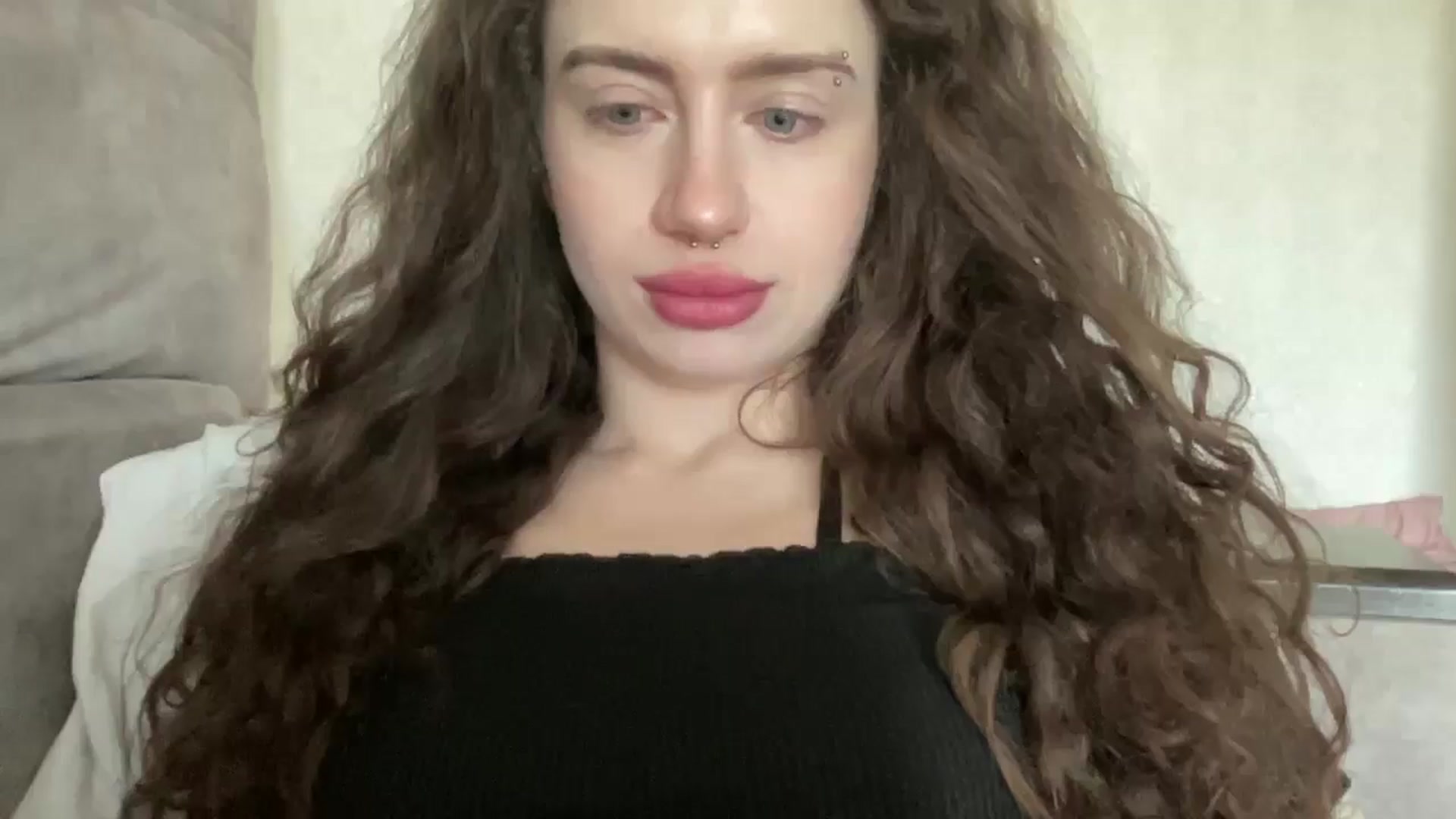 Gallery image thumbnail from CurlyDream's myfreecams stream on, 03/09/2026, 10:09 image 6 of 20