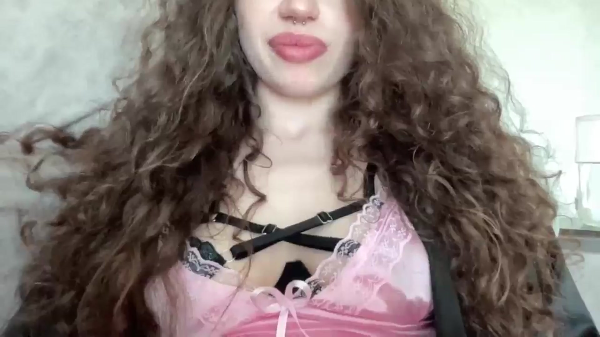 Gallery image thumbnail from CurlyDream's myfreecams stream on, 03/10/2026, 13:14 image 9 of 20