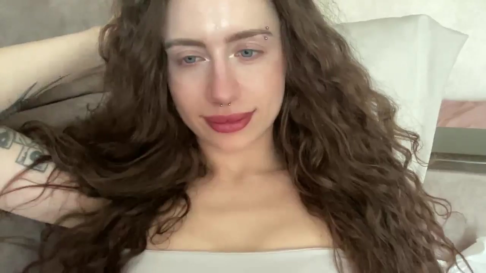 Gallery image thumbnail from CurlyDream's myfreecams stream on, 03/11/2026, 12:49 image 15 of 20
