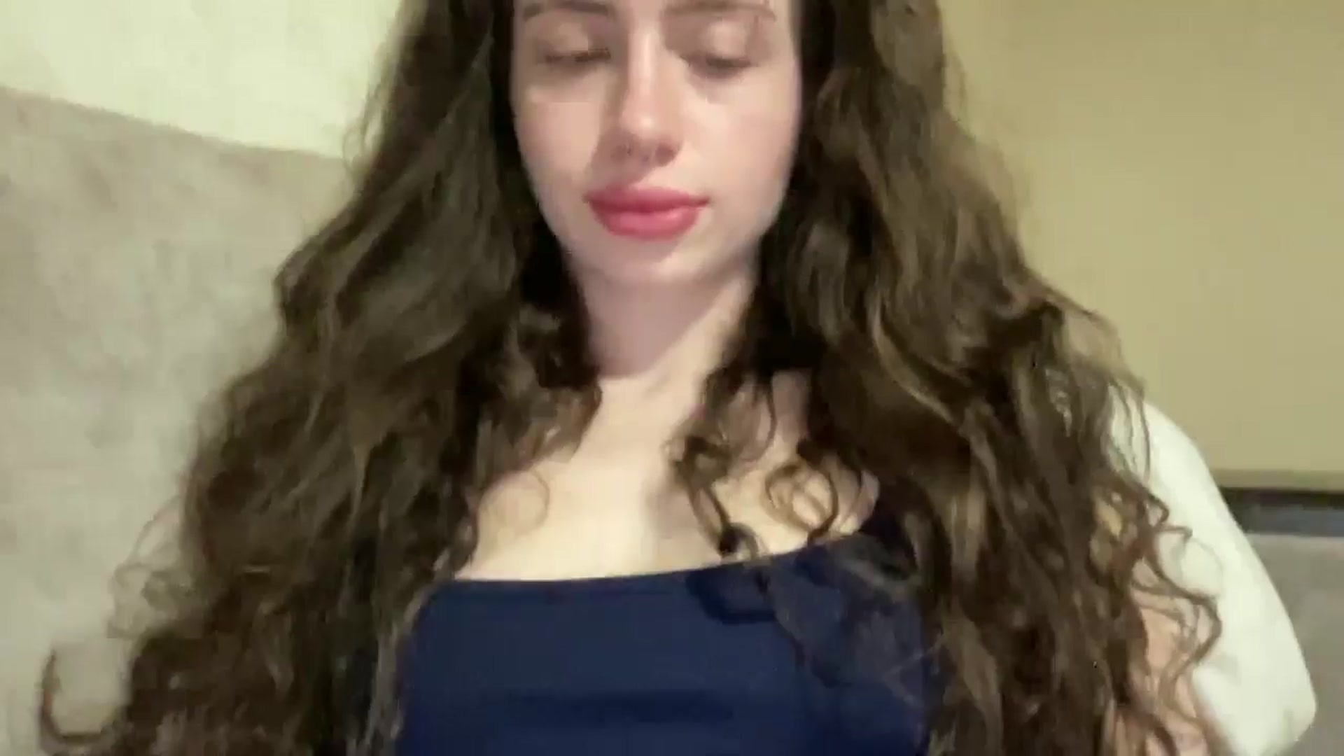 Gallery image thumbnail from CurlyDream's myfreecams stream on, 03/16/2026, 18:47 image 5 of 20