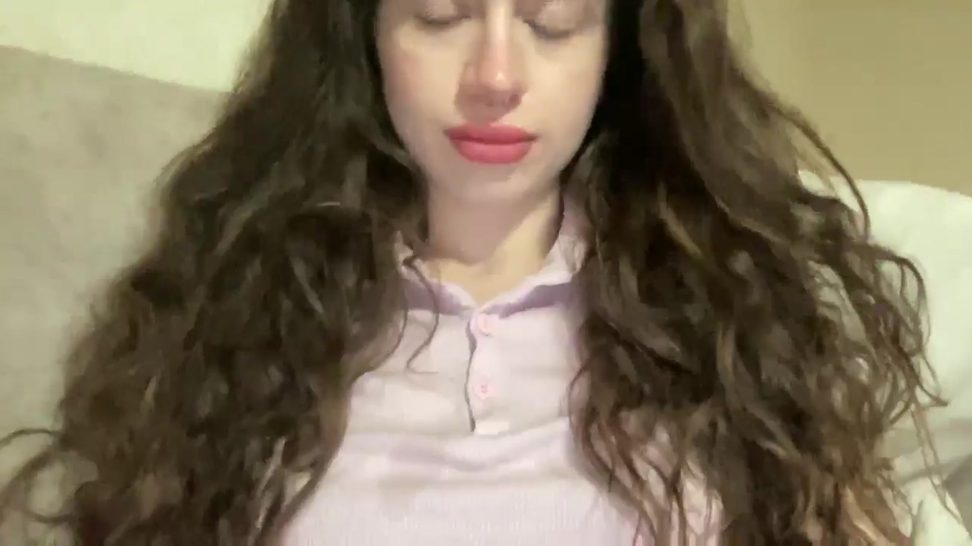 Gallery image thumbnail from CurlyDream's myfreecams stream on, 03/18/2026, 17:32 image 15 of 20