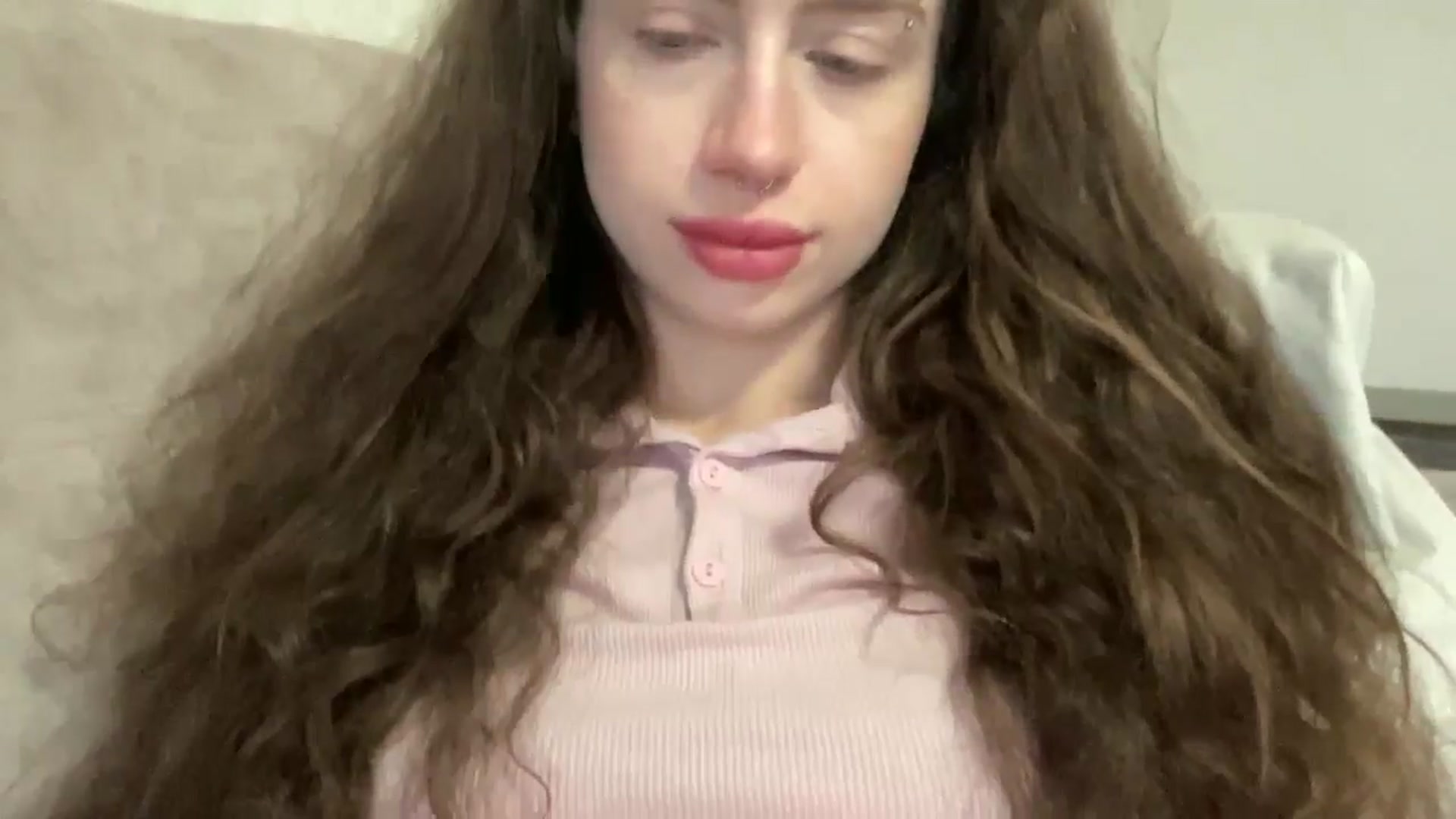 Gallery image thumbnail from CurlyDream's myfreecams stream on, 03/19/2026, 16:00 image 15 of 20