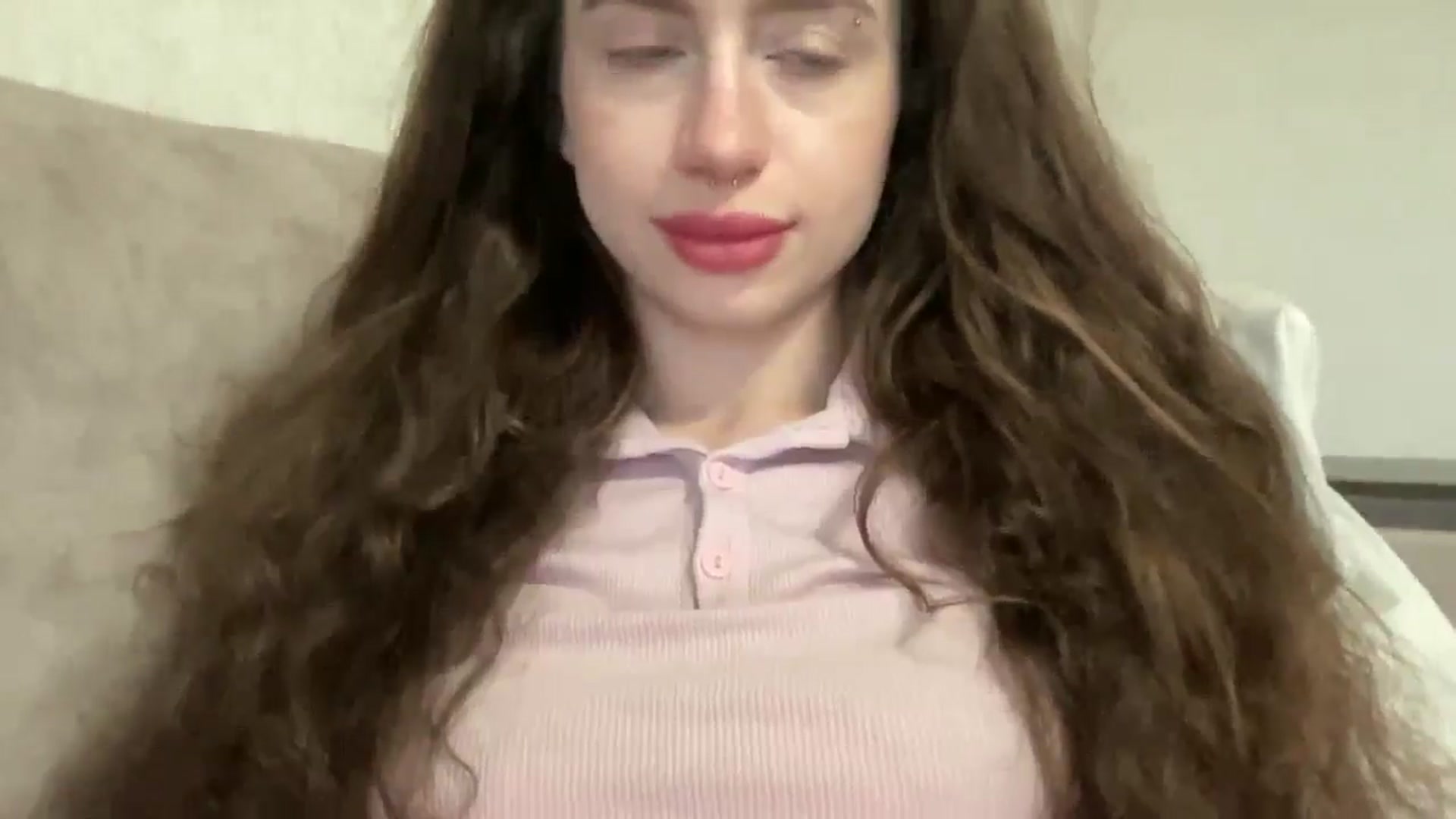 Gallery image thumbnail from CurlyDream's myfreecams stream on, 03/19/2026, 16:00 image 12 of 20