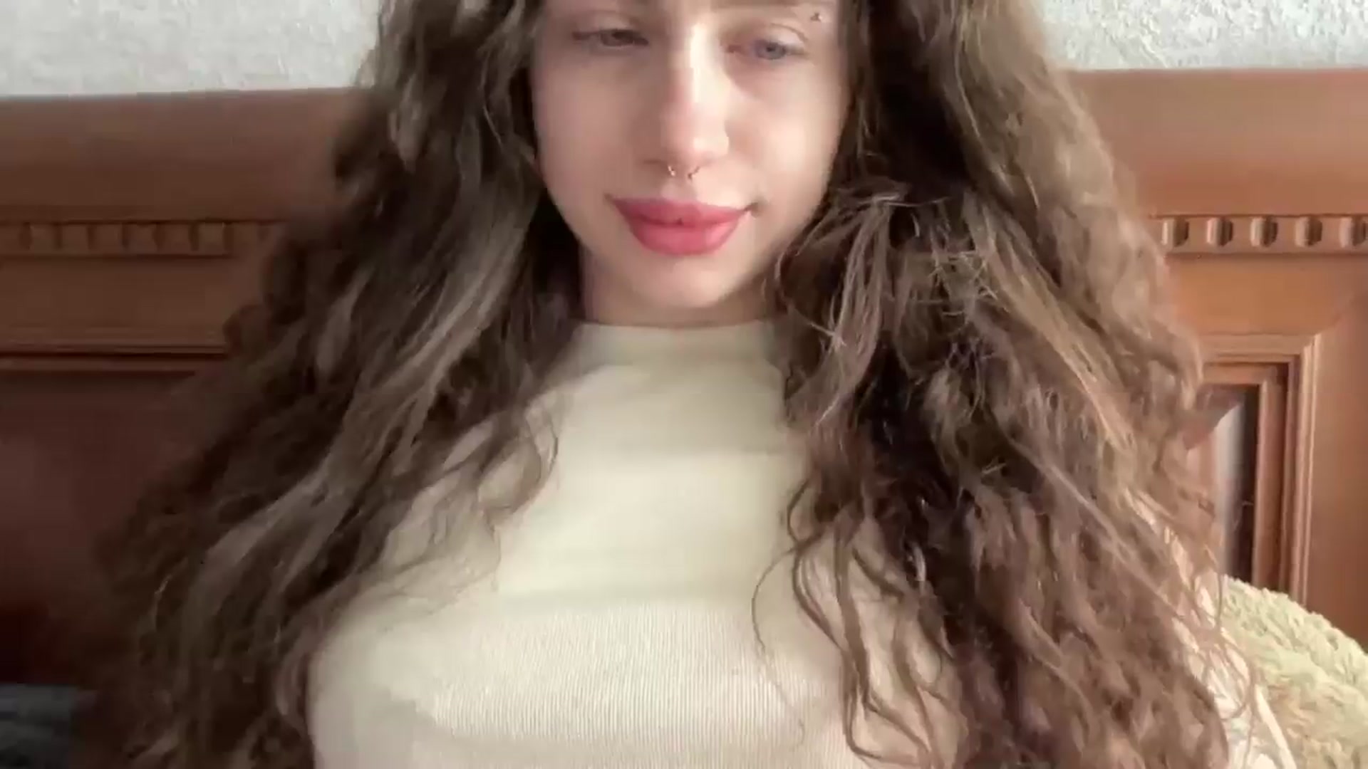 Gallery image thumbnail from CurlyDream's myfreecams stream on, 03/20/2026, 11:52 image 4 of 20
