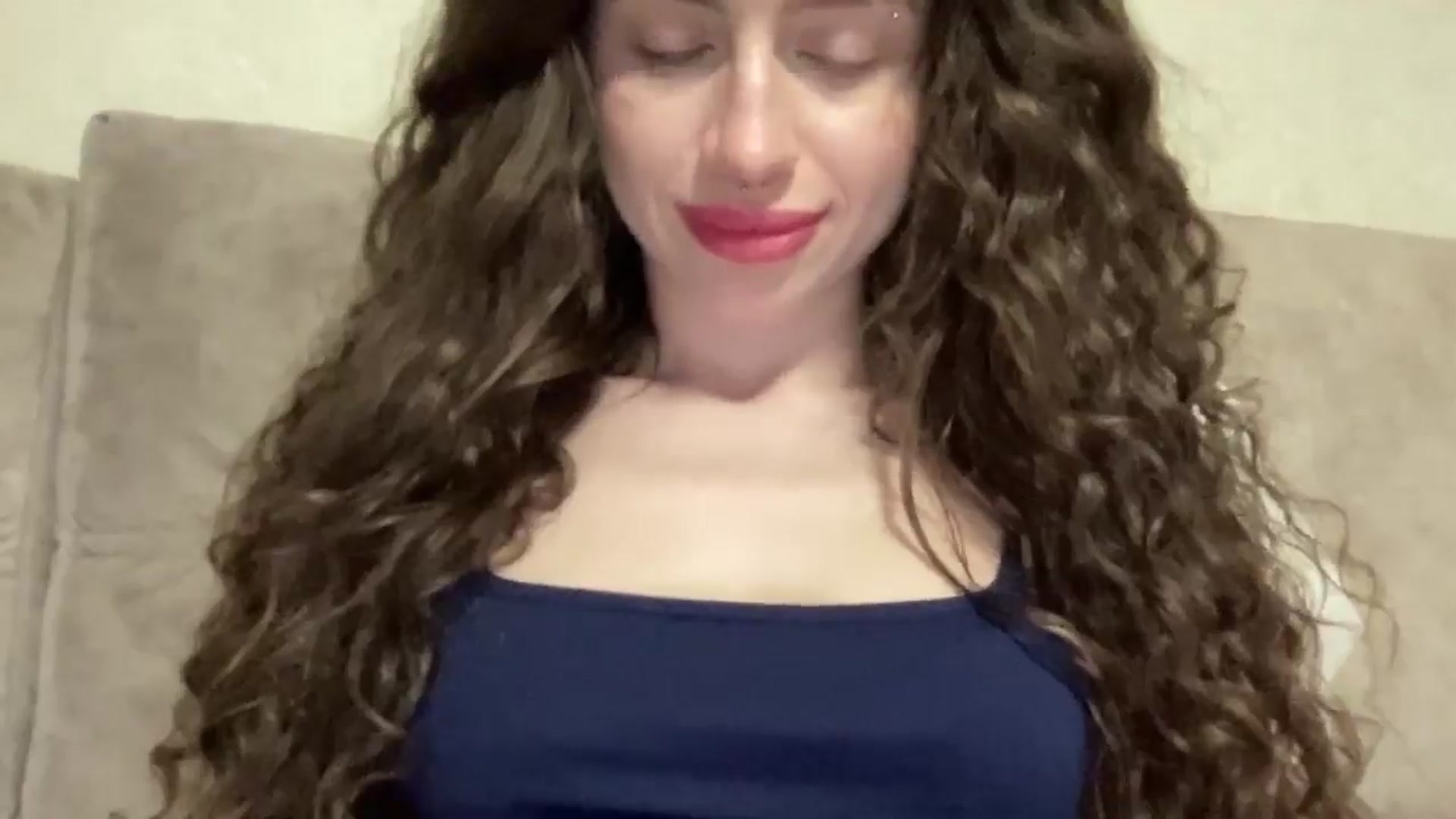 Gallery image thumbnail from CurlyDream's myfreecams stream on, 03/22/2026, 17:57 image 16 of 20