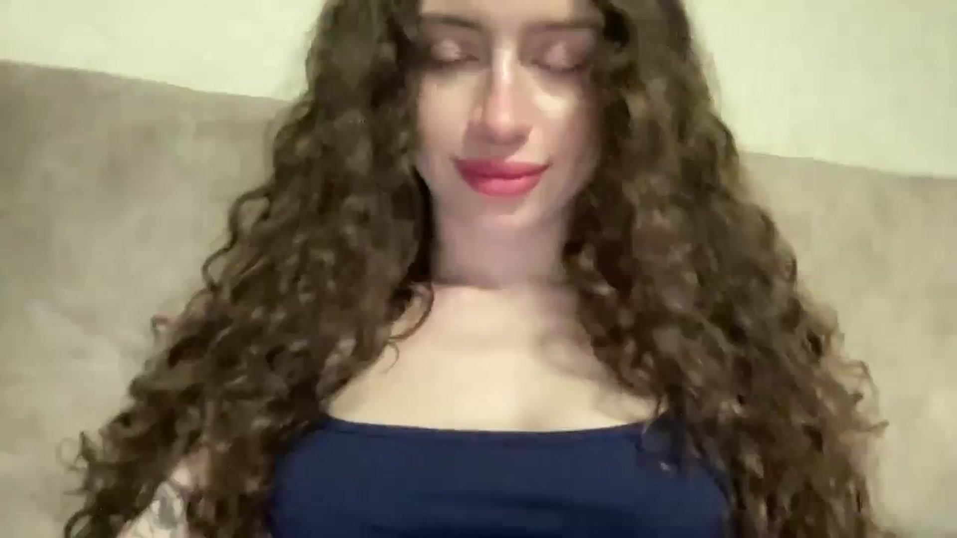 Gallery image thumbnail from CurlyDream's myfreecams stream on, 03/22/2026, 19:27 image 17 of 20