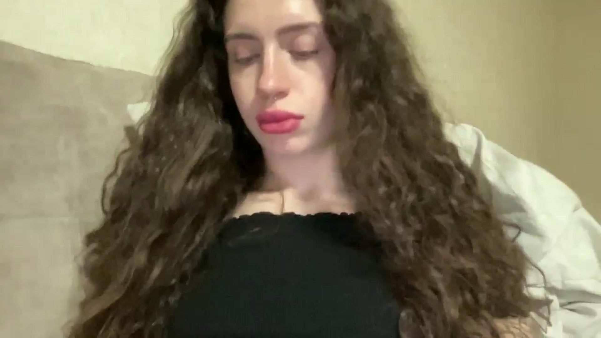 Gallery image thumbnail from CurlyDream's myfreecams stream on, 03/24/2026, 17:23 image 16 of 20
