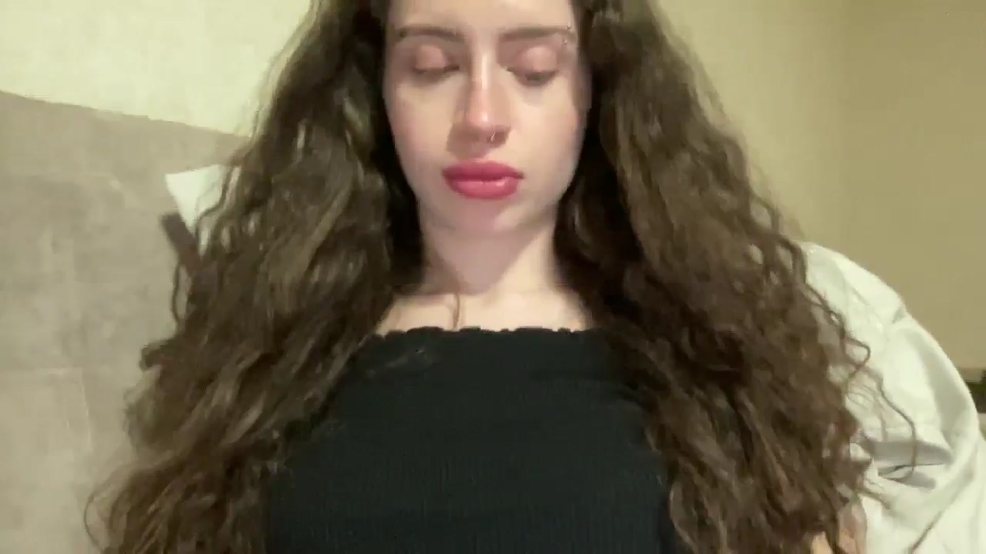 Gallery image thumbnail from CurlyDream's myfreecams stream on, 03/24/2026, 17:23 image 10 of 20