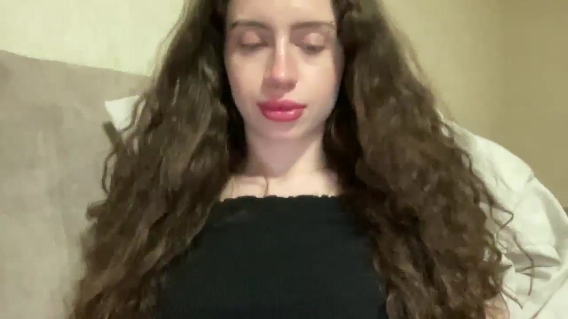 Gallery image thumbnail from CurlyDream's myfreecams stream on, 03/24/2026, 17:23 image 14 of 20