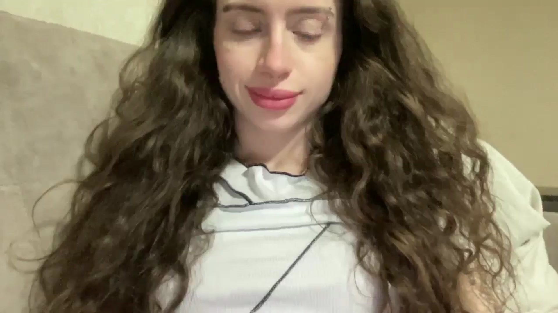 Gallery image thumbnail from CurlyDream's myfreecams stream on, 03/25/2026, 20:00 image 4 of 20