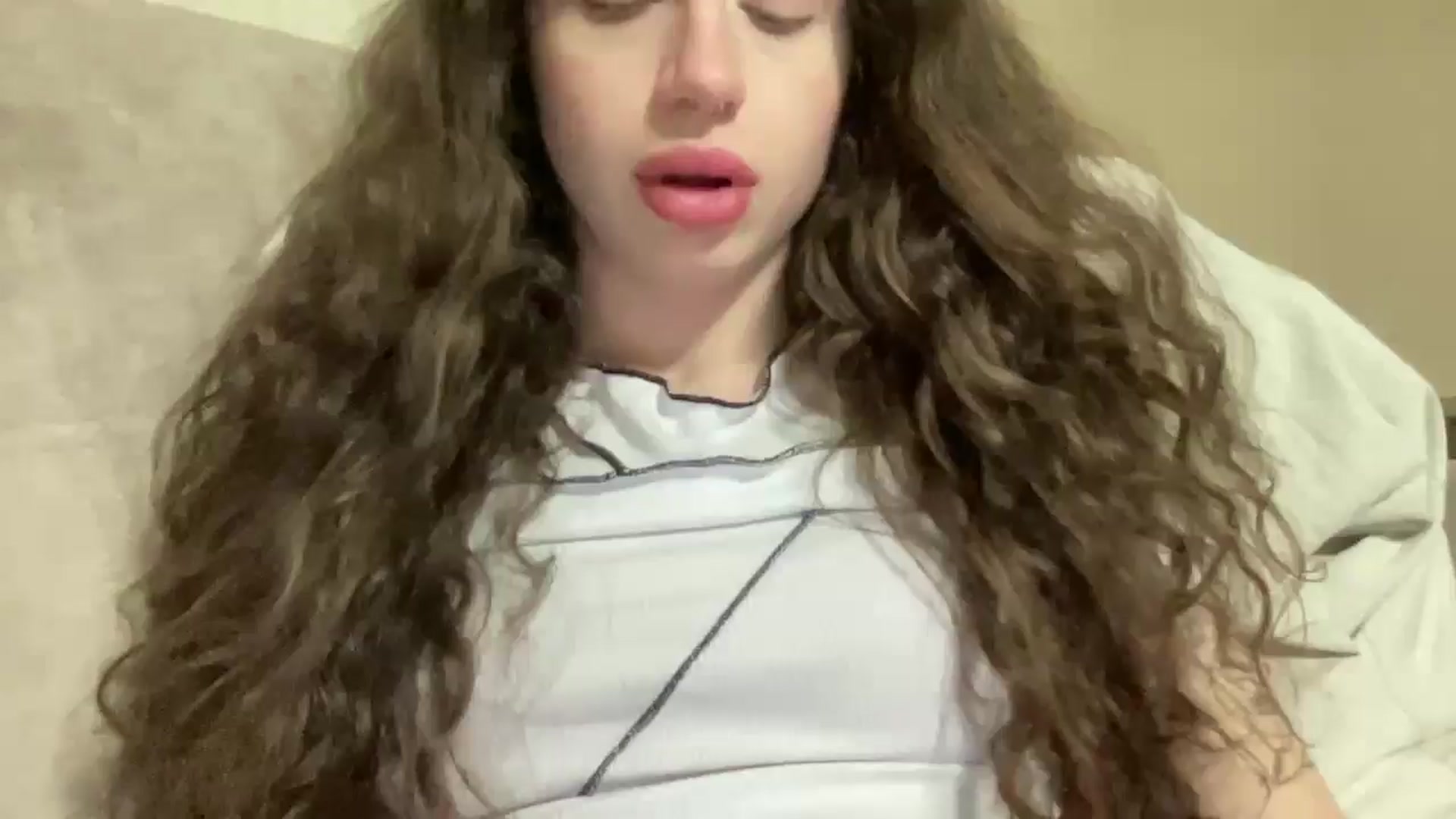 Gallery image thumbnail from CurlyDream's myfreecams stream on, 03/25/2026, 20:00 image 19 of 20