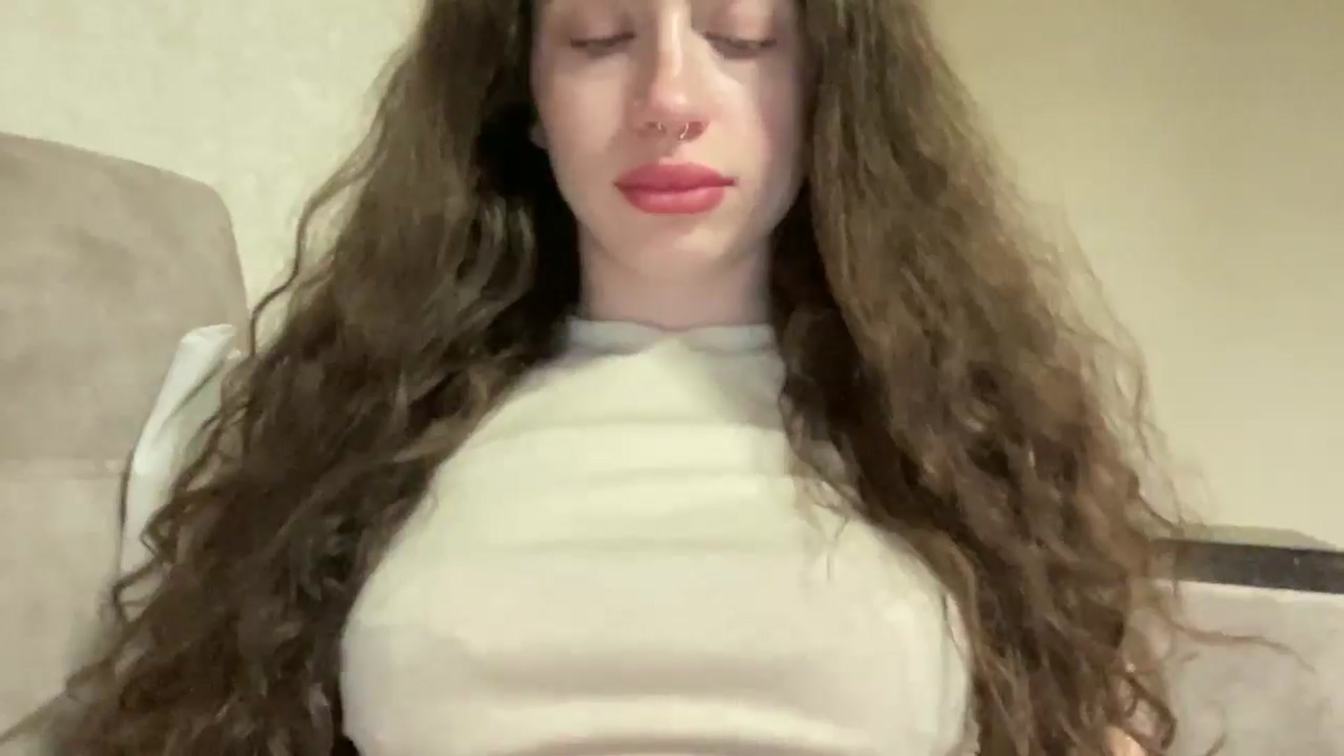Gallery image thumbnail from CurlyDream's myfreecams stream on, 03/26/2026, 17:09 image 14 of 20