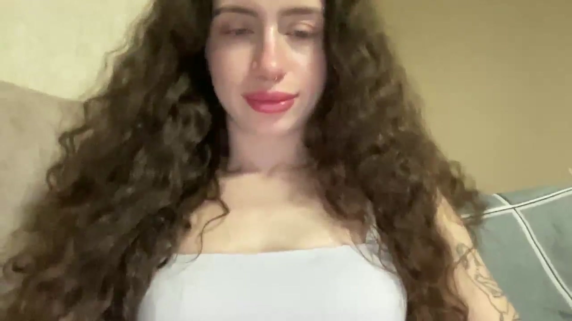 Gallery image thumbnail from CurlyDream's myfreecams stream on, 03/27/2026, 18:40 image 16 of 20