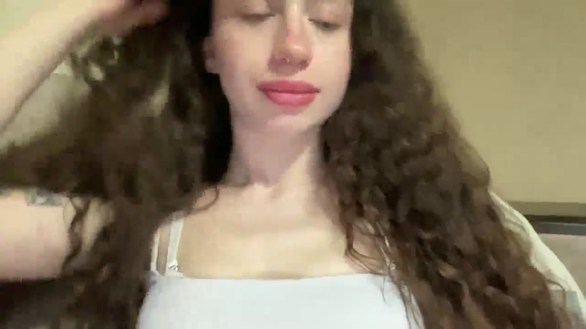 Gallery image thumbnail from CurlyDream's myfreecams stream on, 03/27/2026, 18:40 image 20 of 20