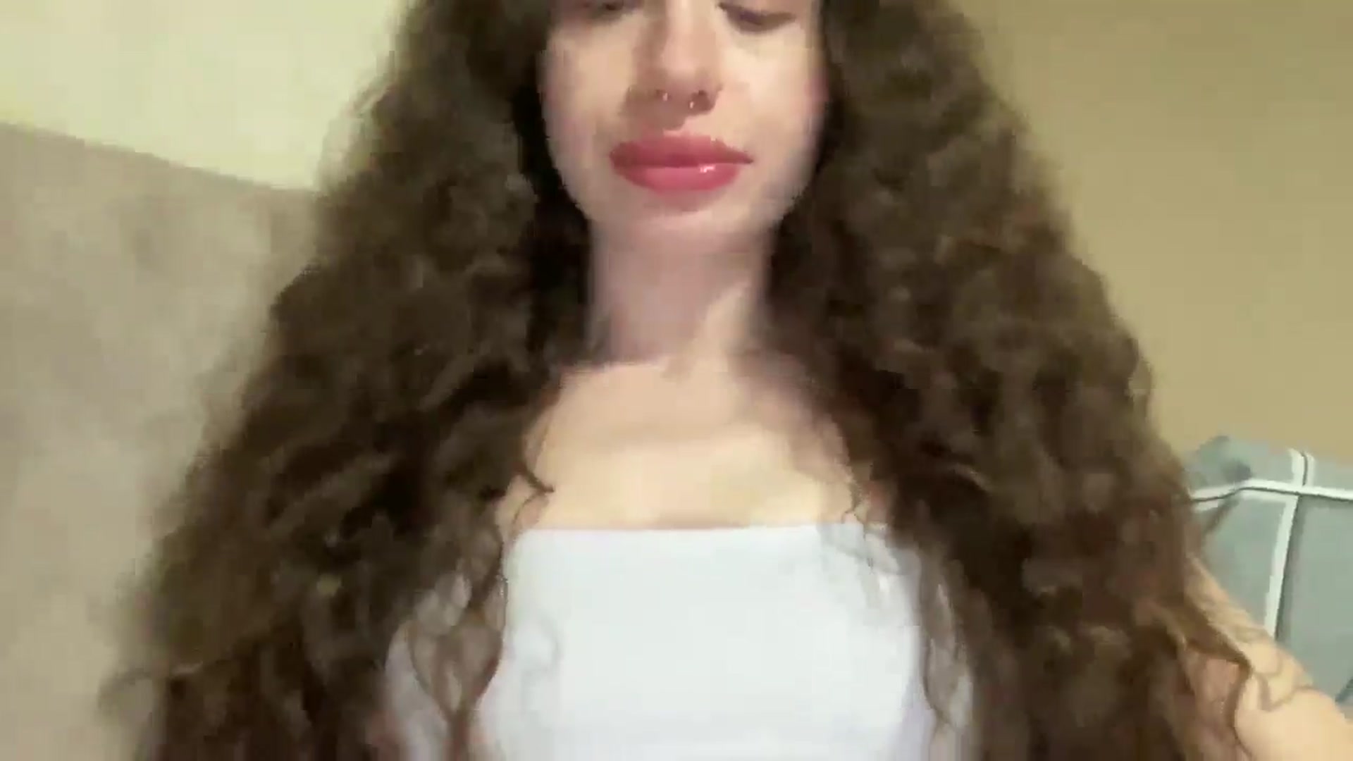 Gallery image thumbnail from CurlyDream's myfreecams stream on, 03/27/2026, 18:40 image 9 of 20