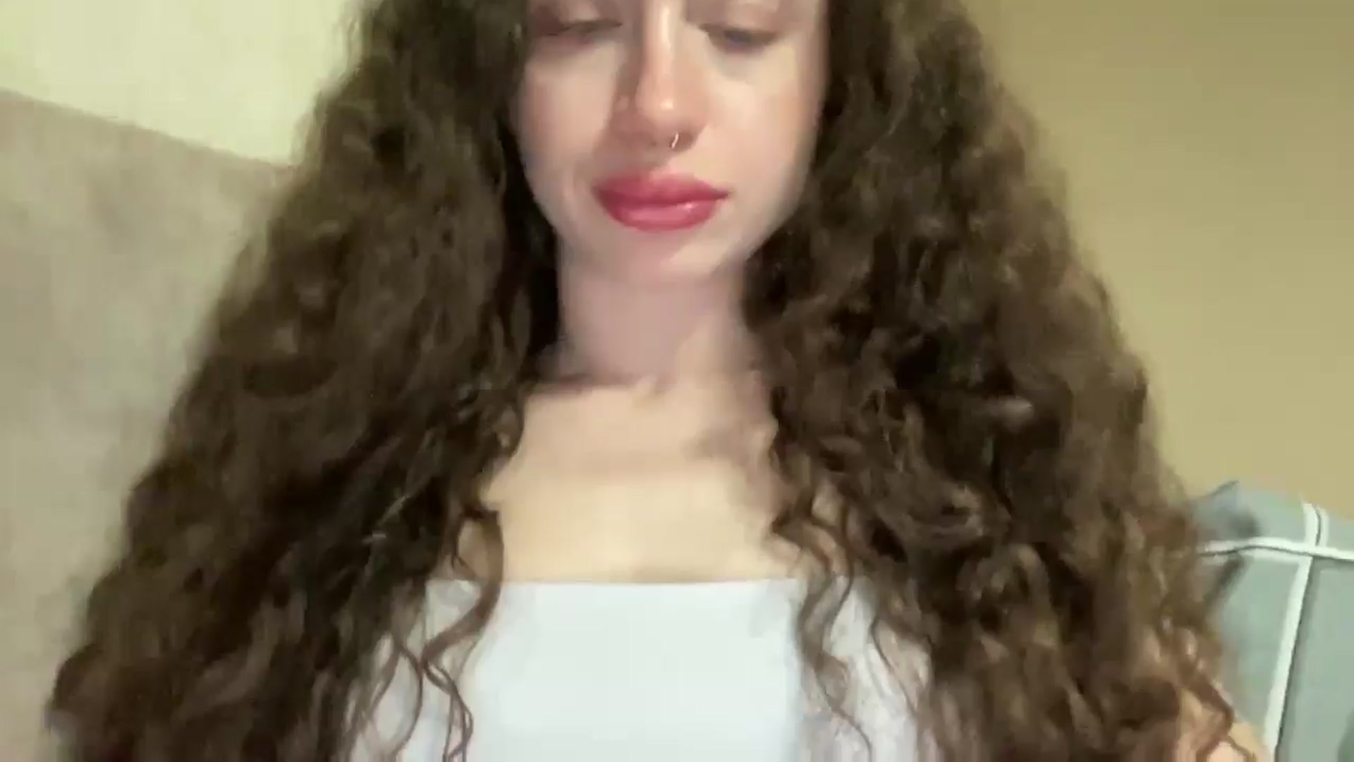 Gallery image thumbnail from CurlyDream's myfreecams stream on, 03/27/2026, 18:40 image 5 of 20