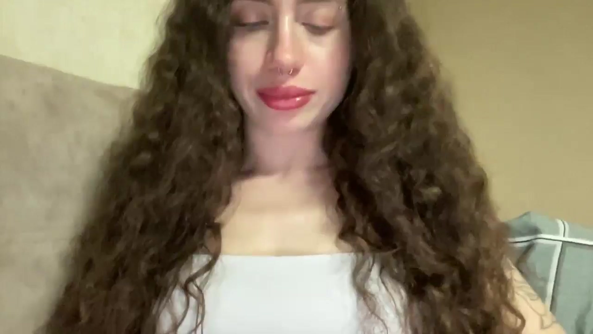 Gallery image thumbnail from CurlyDream's myfreecams stream on, 03/27/2026, 18:40 image 7 of 20