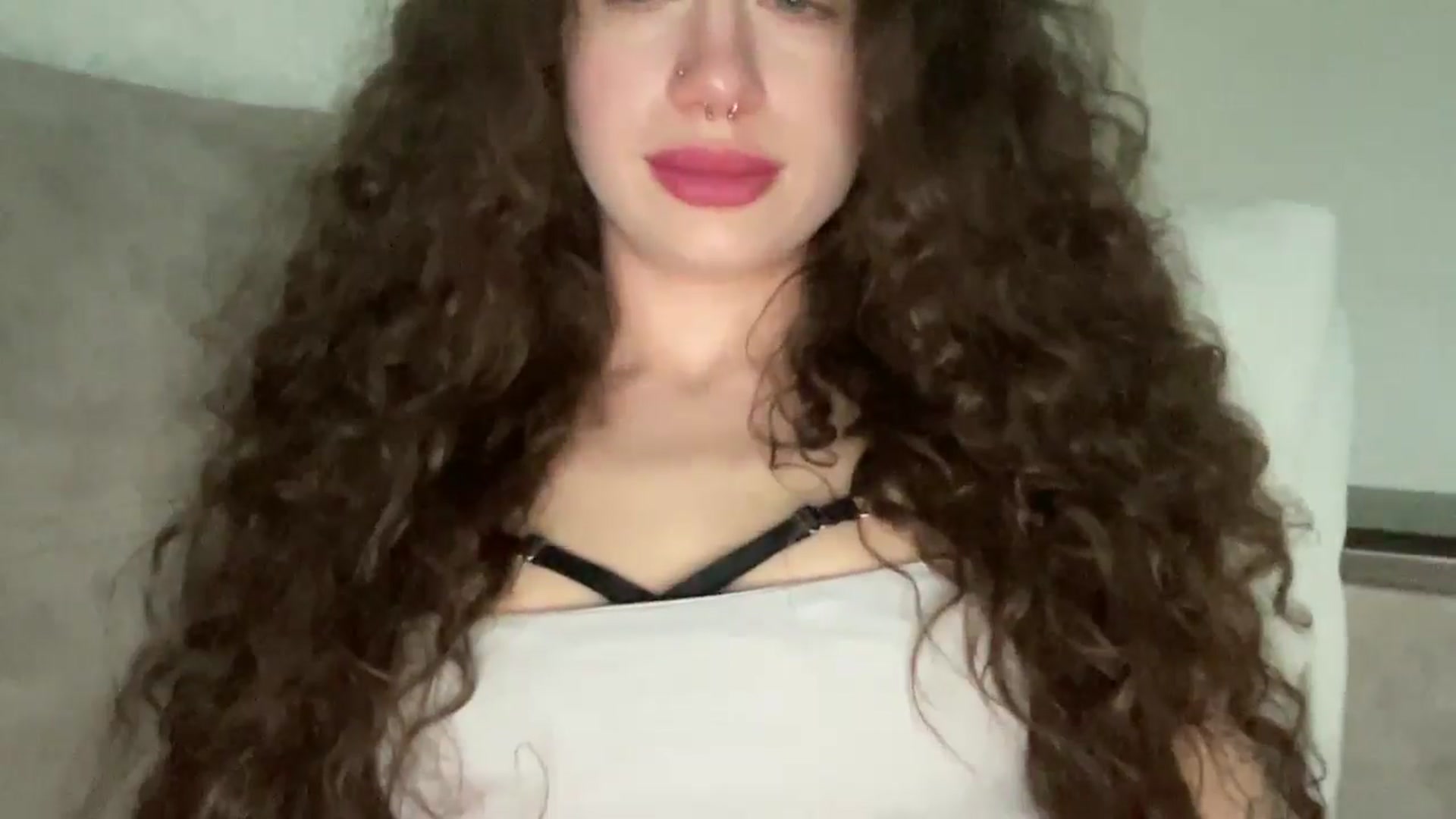 Gallery image thumbnail from CurlyDream's myfreecams stream on, 03/31/2026, 15:31 image 2 of 20