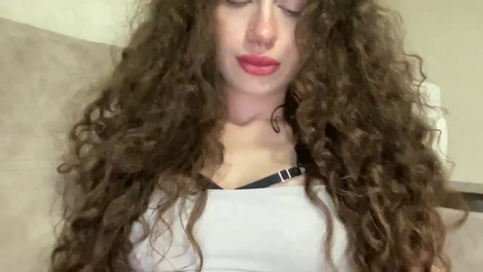 Gallery image thumbnail from CurlyDream's myfreecams stream on, 03/31/2026, 15:31 image 14 of 20
