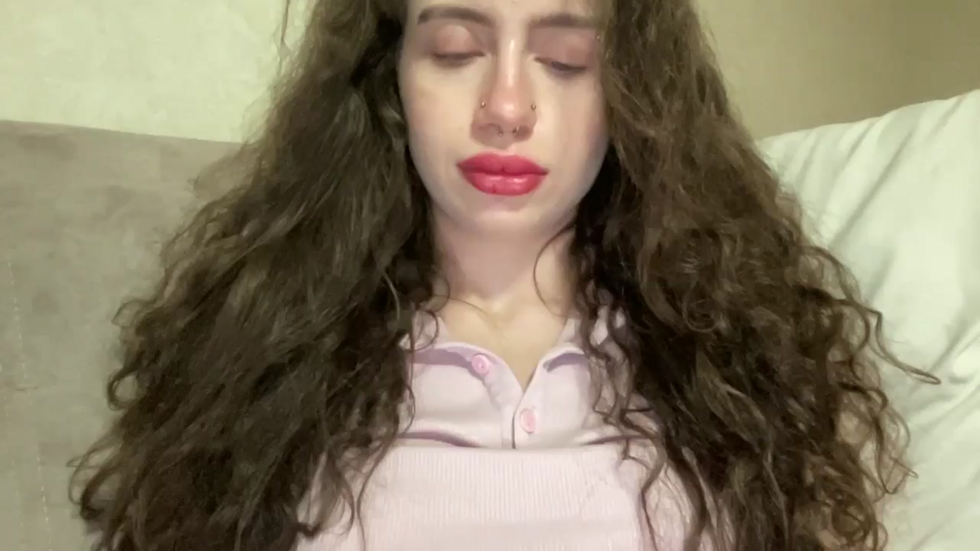 Gallery image thumbnail from CurlyDream's myfreecams stream on, 04/15/2026, 17:29 image 13 of 20