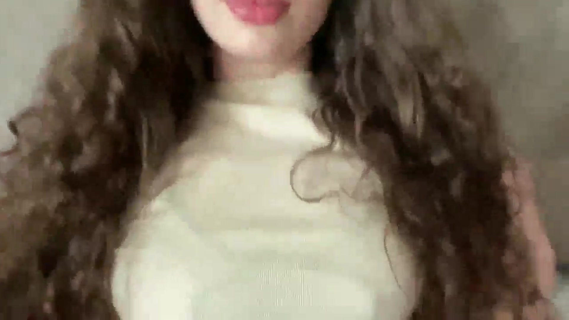 Gallery image thumbnail from CurlyDream's myfreecams stream on, 04/18/2026, 12:11 image 17 of 20