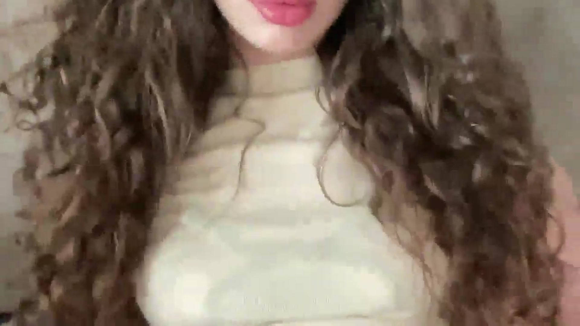 Gallery image thumbnail from CurlyDream's myfreecams stream on, 04/18/2026, 12:11 image 9 of 20