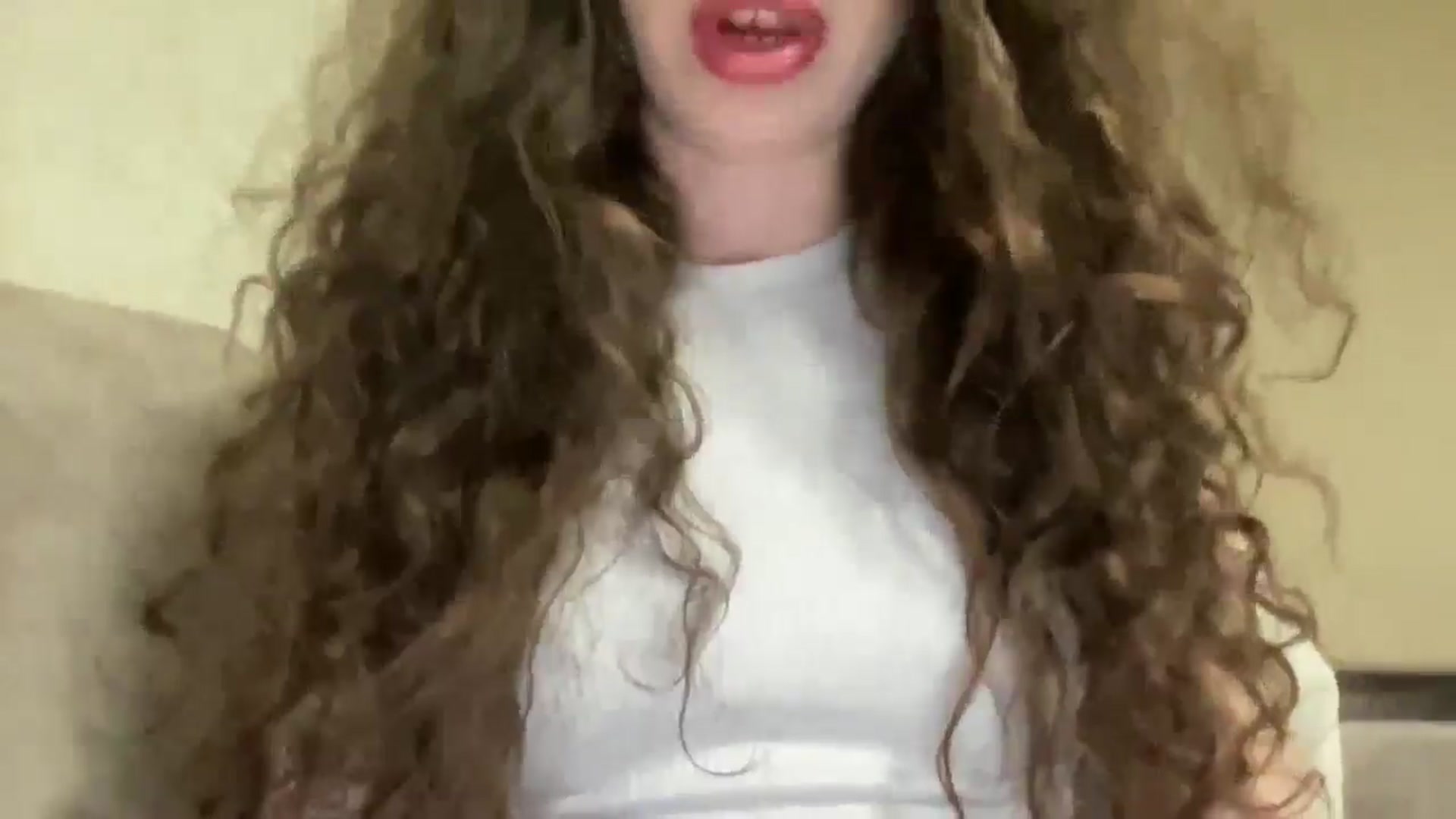 Gallery image thumbnail from CurlyDream's myfreecams stream on, 04/23/2026, 19:09 image 9 of 20