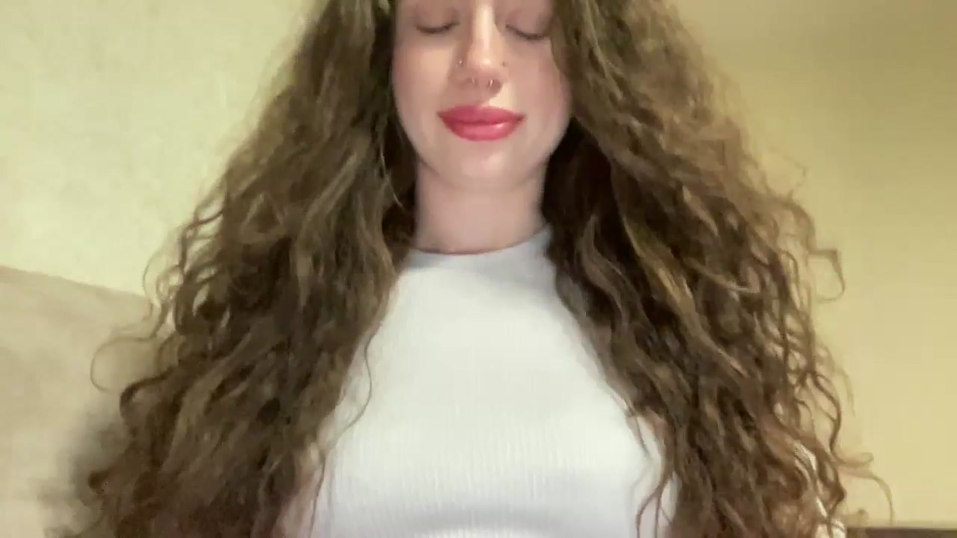 Gallery image thumbnail from CurlyDream's myfreecams stream on, 04/23/2026, 19:09 image 20 of 20