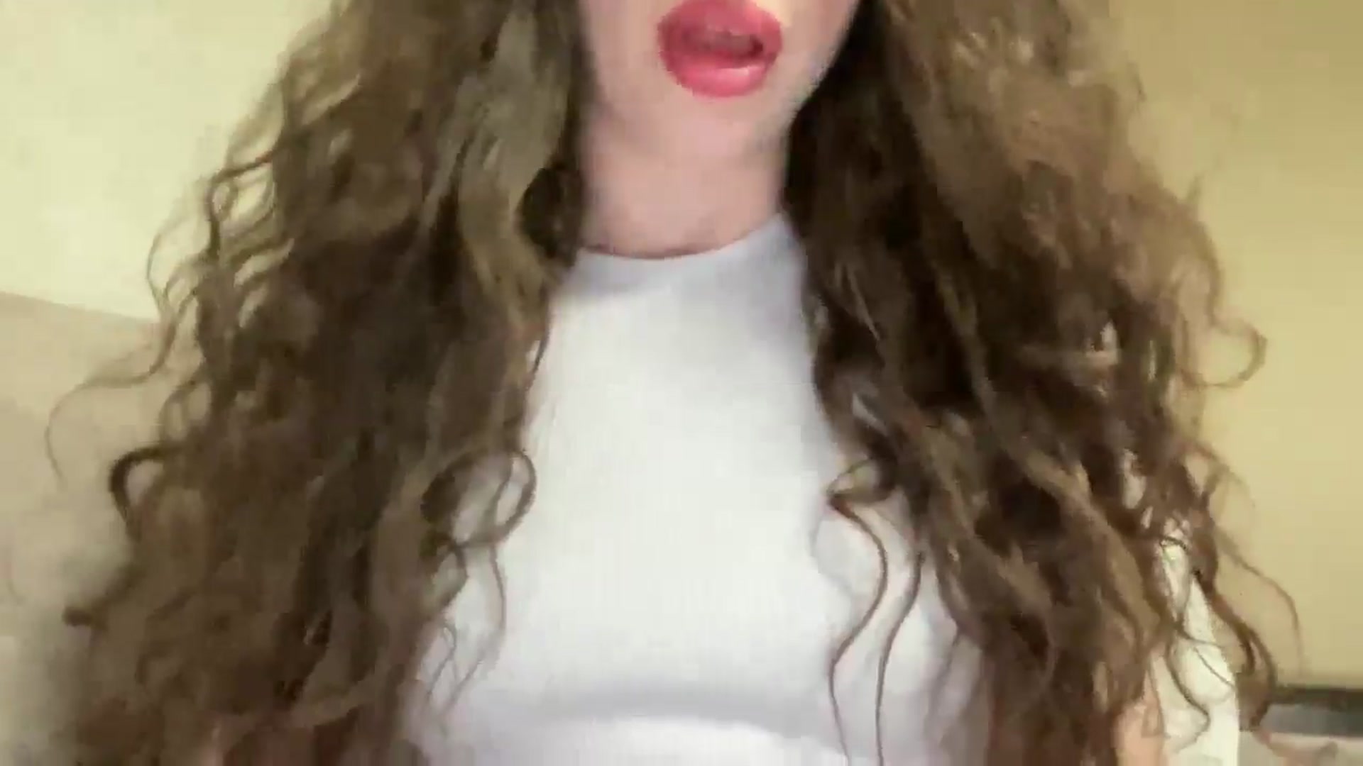 Gallery image thumbnail from CurlyDream's myfreecams stream on, 04/23/2026, 19:09 image 17 of 20