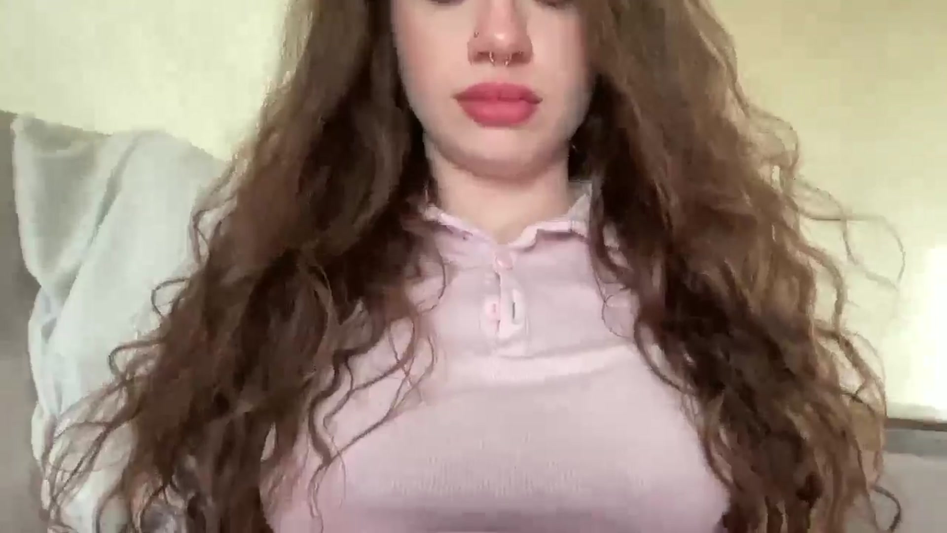 Gallery image thumbnail from CurlyDream's myfreecams stream on, 05/05/2026, 16:51 image 14 of 20