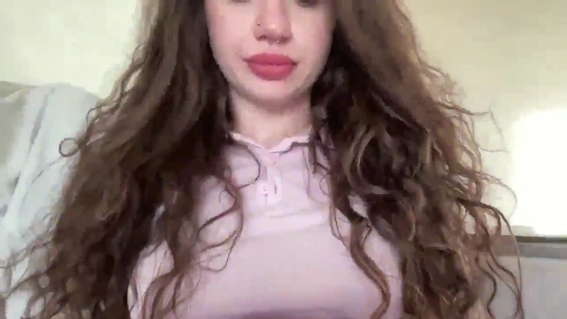 Gallery image thumbnail from CurlyDream's myfreecams stream on, 05/05/2026, 16:51 image 16 of 20
