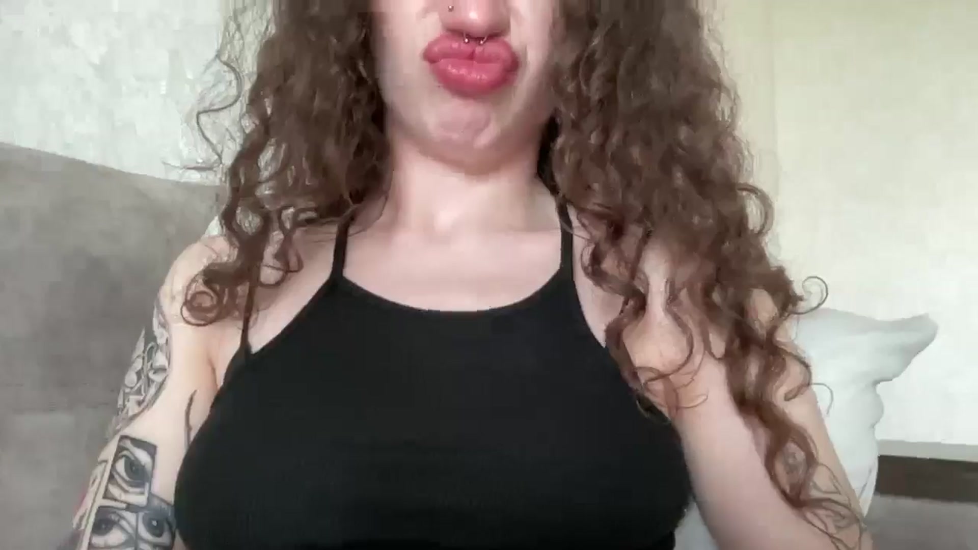 Gallery image thumbnail from CurlyDream's myfreecams stream on, 05/10/2026, 11:52 image 19 of 20