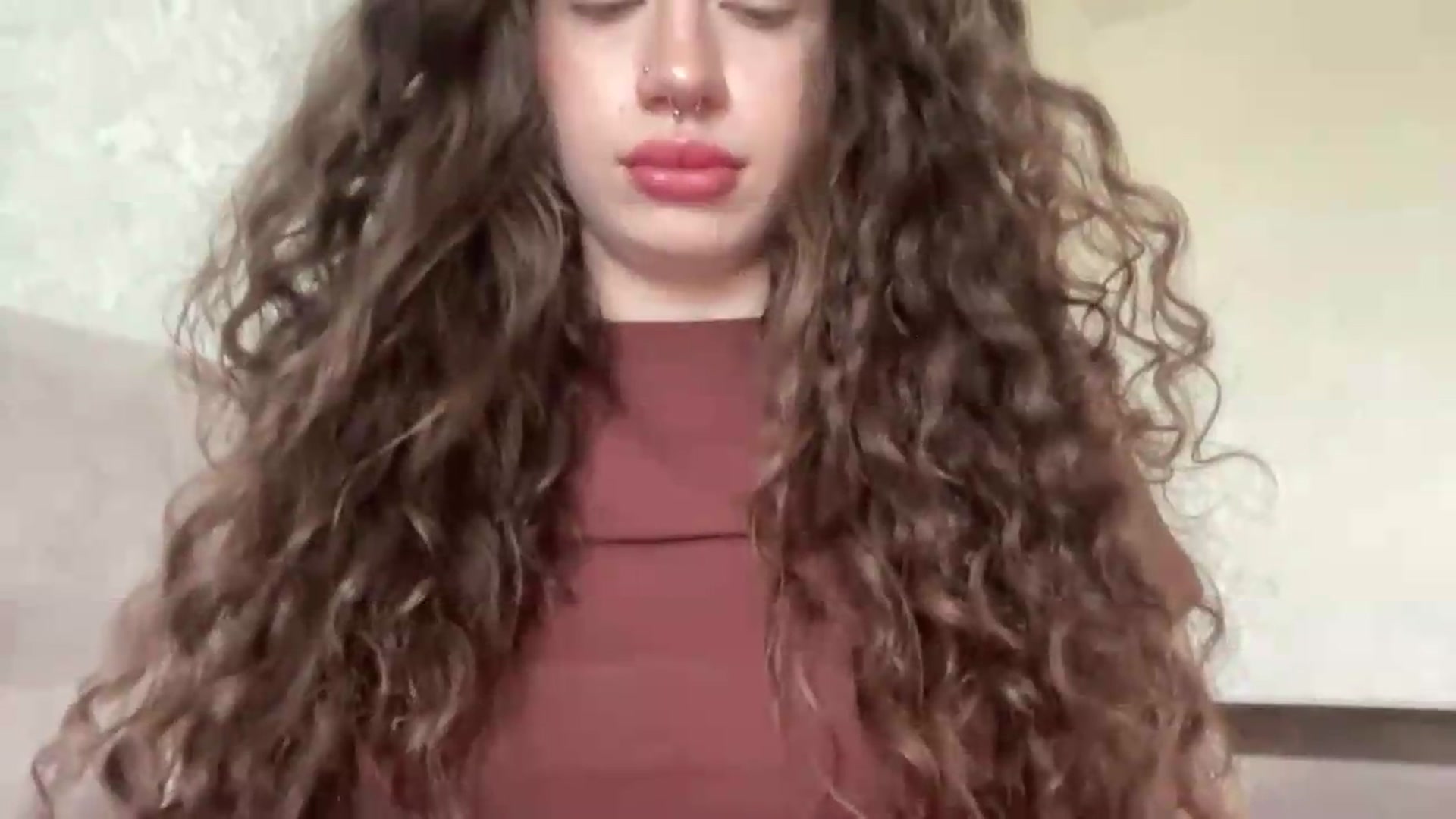 Gallery image thumbnail from CurlyDream's myfreecams stream on, 05/27/2026, 10:52 image 17 of 20