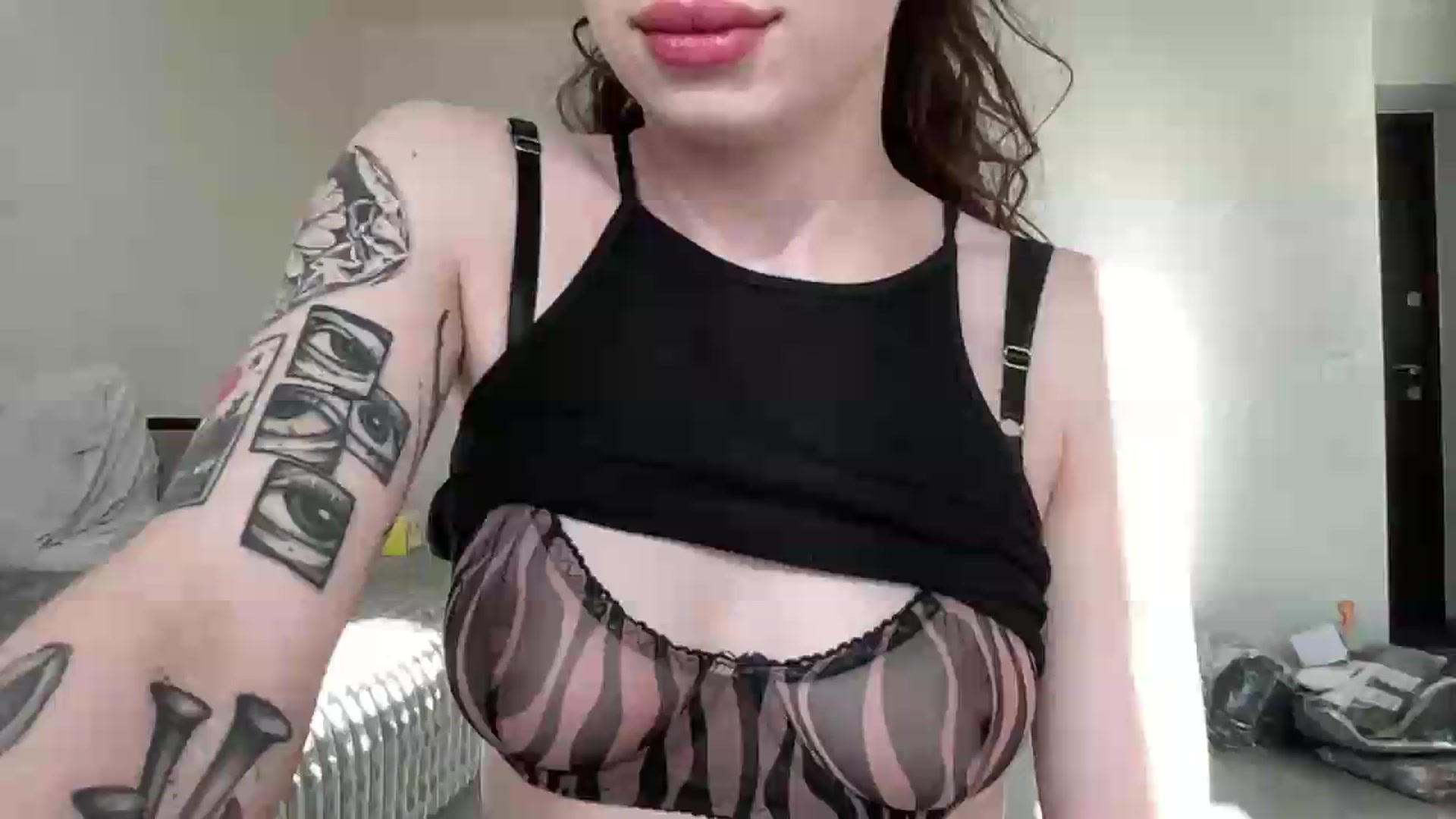 Gallery image thumbnail from CurlyDream's myfreecams stream on, 05/30/2026, 15:44 image 4 of 20