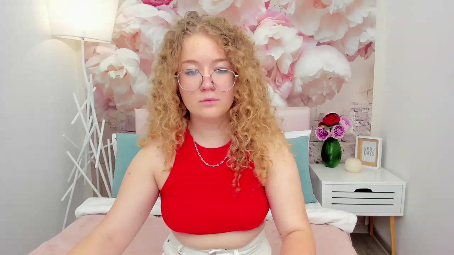 Gallery image thumbnail from CurlyLoverr's myfreecams stream on, 10/21/2023, 14:29 image 10 of 20